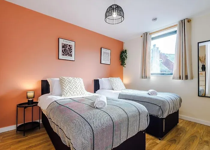 Modern 2Br Near Manchester City Centre - Free Parking Garage