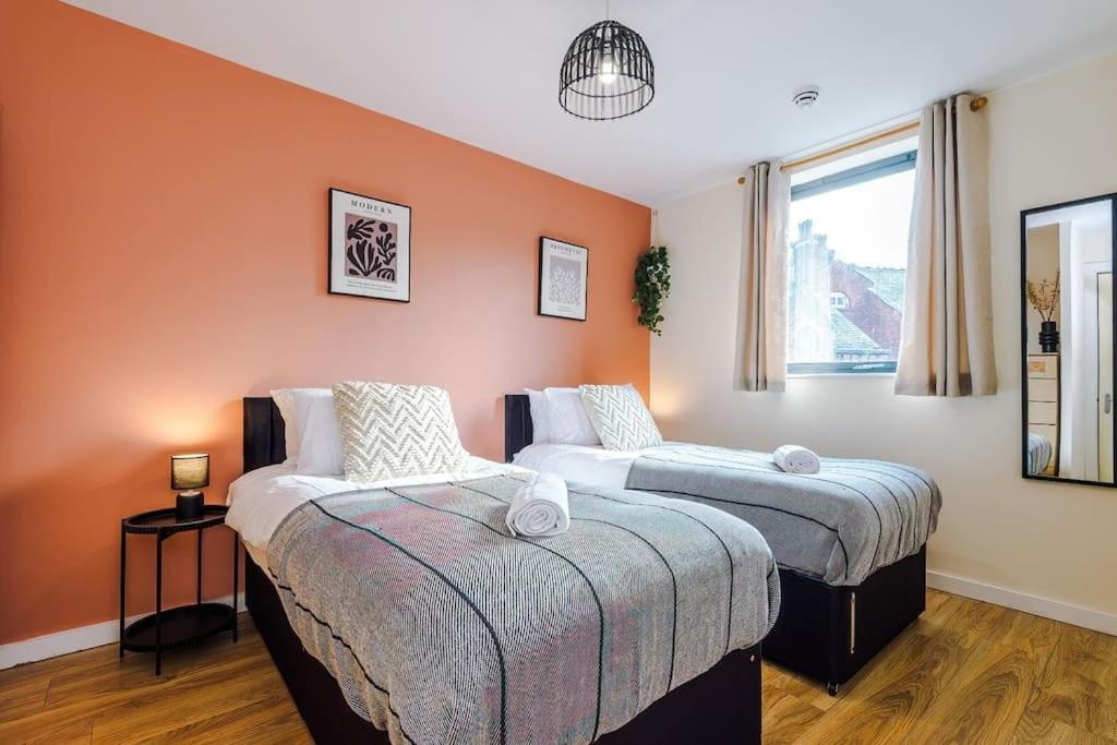 Apartment Modern 2br Near Centre - Free Parking Garage