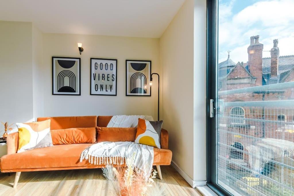 Apartment Modern 2br Near Centre - Free Parking Garage
